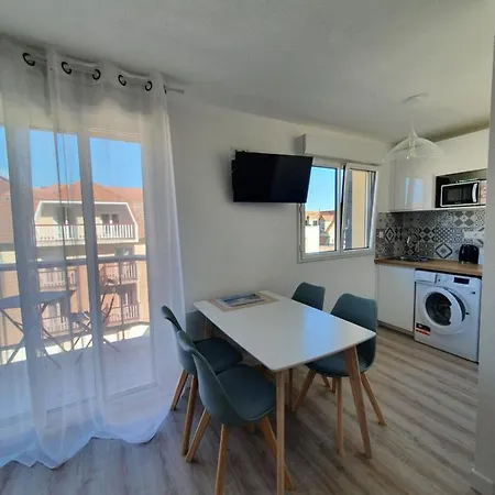 Le Cardiff Apartament *