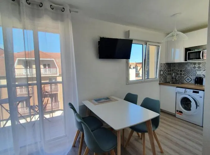 Le Cardiff アパート *