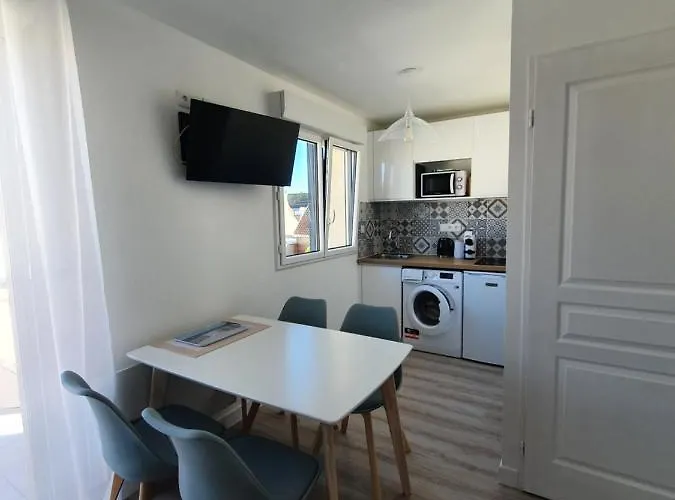 Le Cardiff アパート